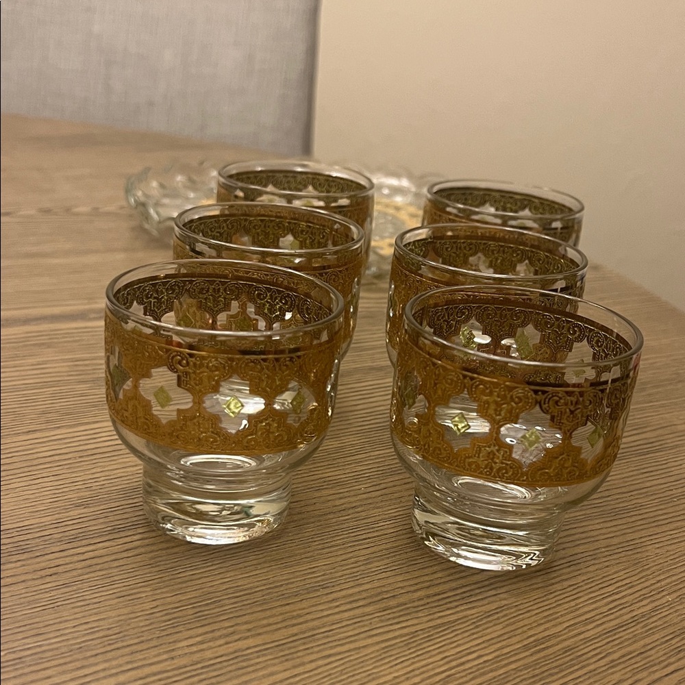 Vintage Culver Gold and Green glass set
